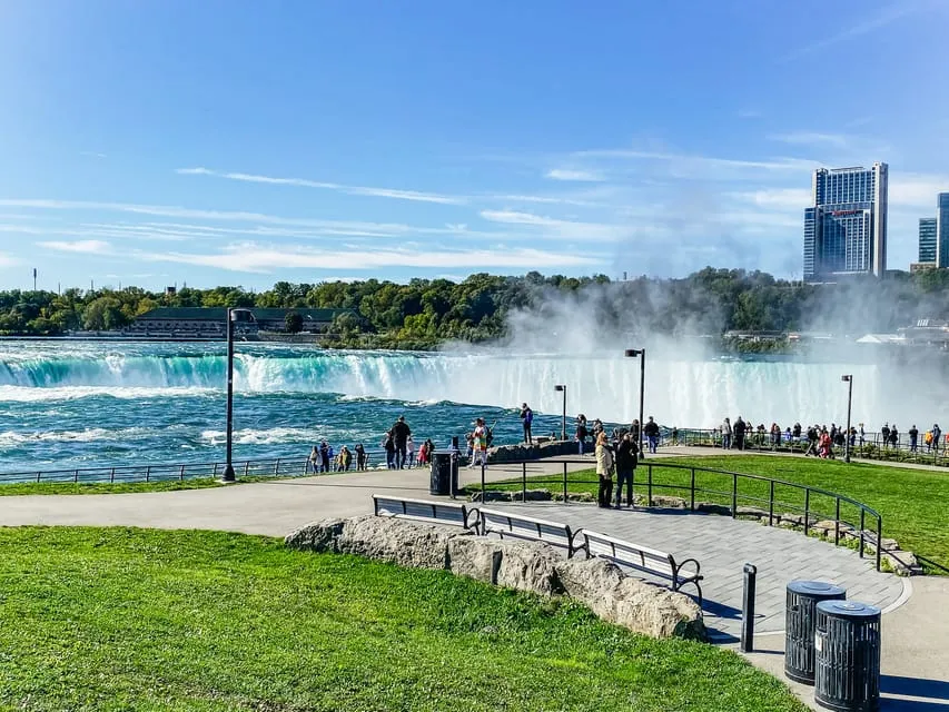 1-Day Niagara Falls Tour